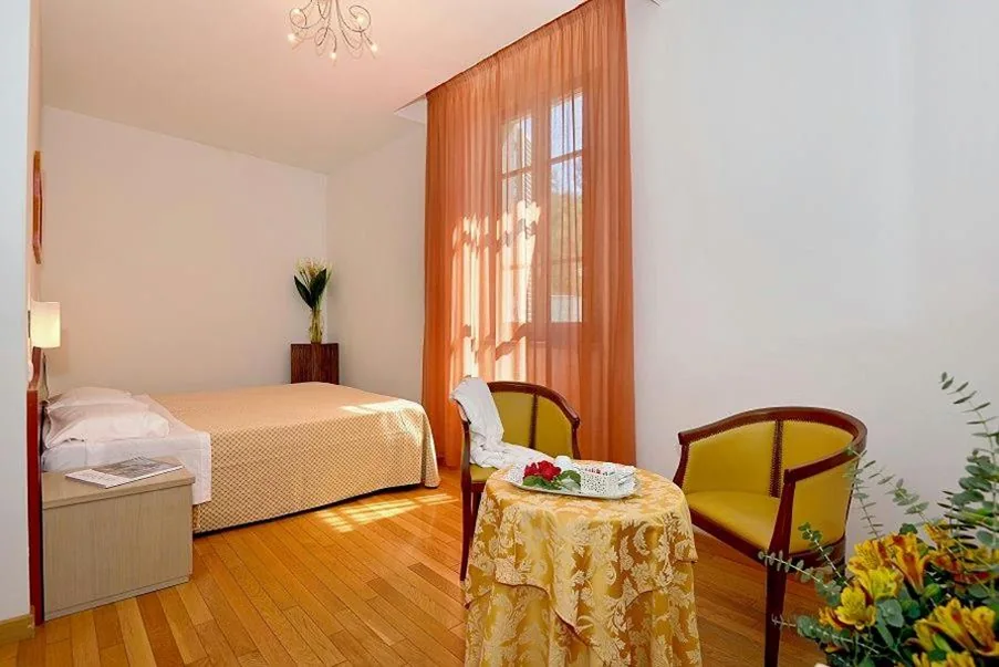 Camera Tripla — Hotel La Colonna