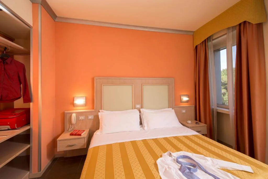 Camera Tripla — Hotel Mediterraneo