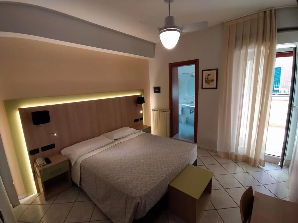 Camera Tripla — Hotel Monica