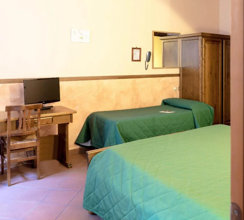 Triple Room — Hotel Monica