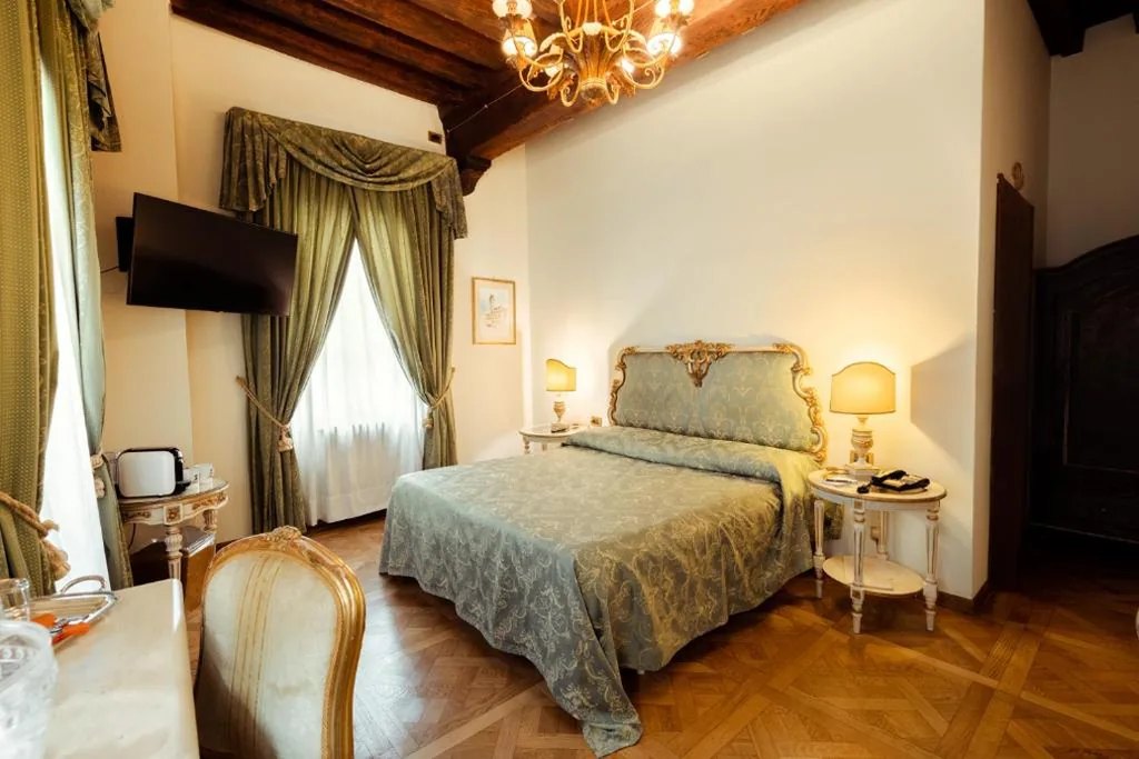 Triple Room — Hotel Palazzo Alexander