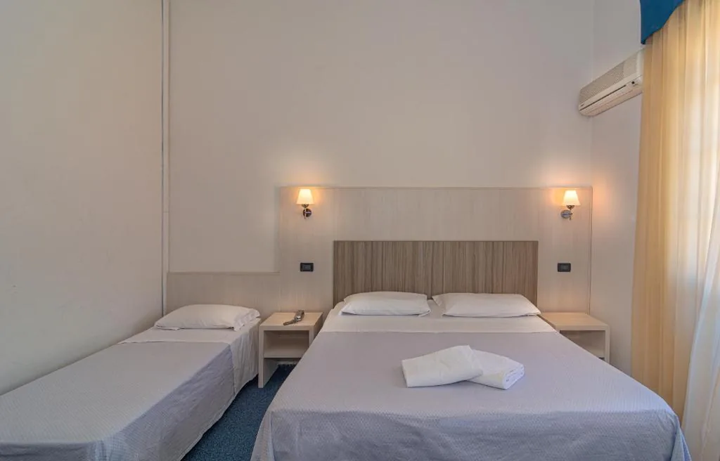 Triple Room — Hotel Perla Del Mare
