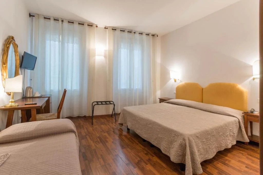 Triple Room — Hotel Rex