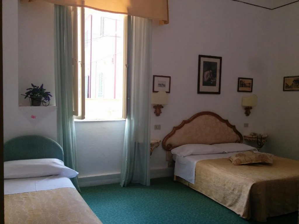 Triple Room — Hotel Villa Kinzica