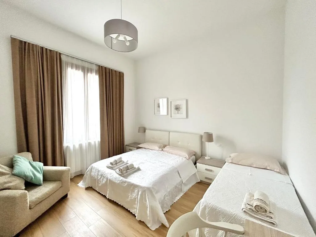 Triple Room — Le Tre Orchidee Florence