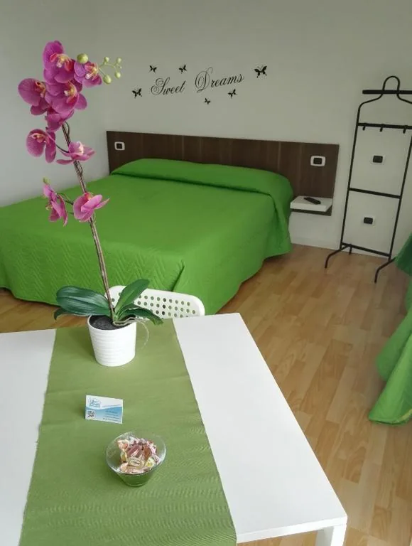 Camera Tripla — Like Home Cisanello