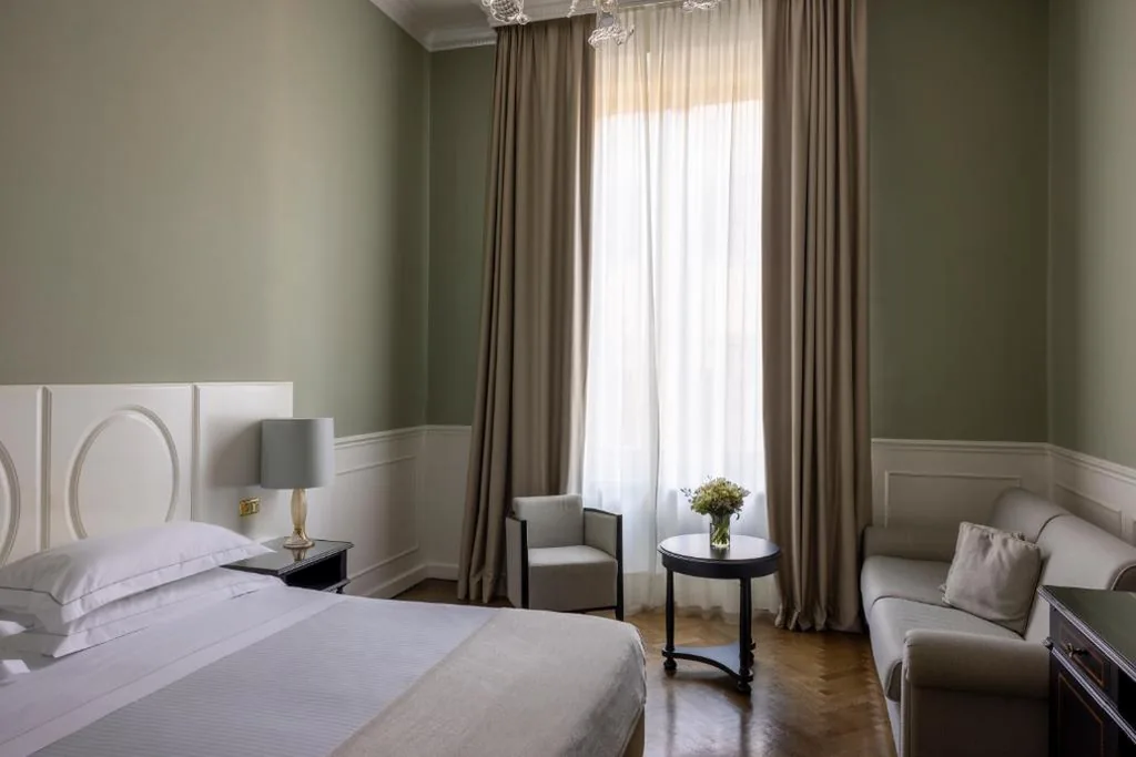 Premium Triple Room — Plaza Hotel Lucchesi