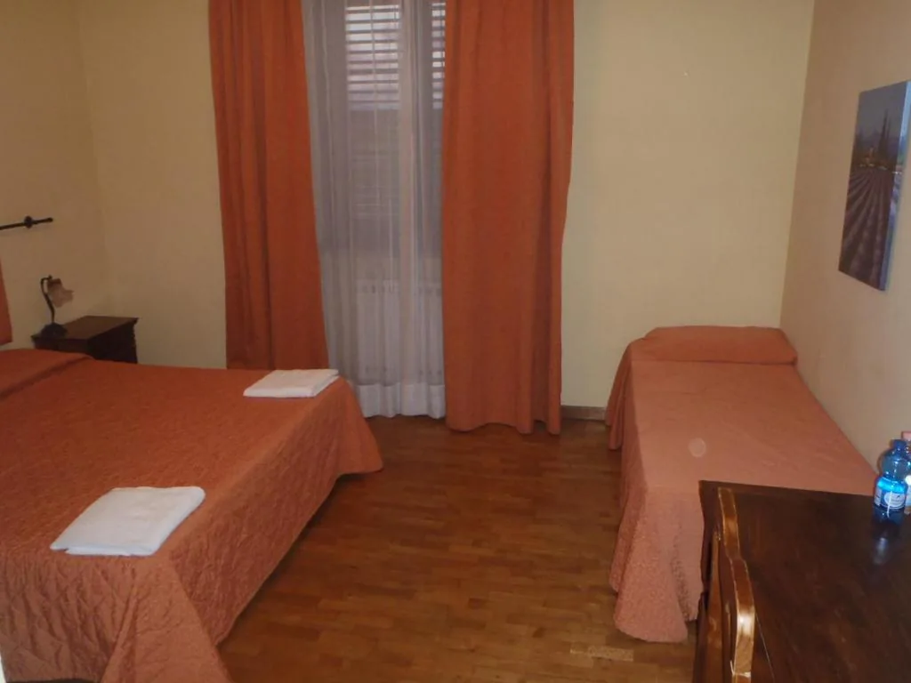 Standard Triple Room — Airone Pisa Hotel Ristorante