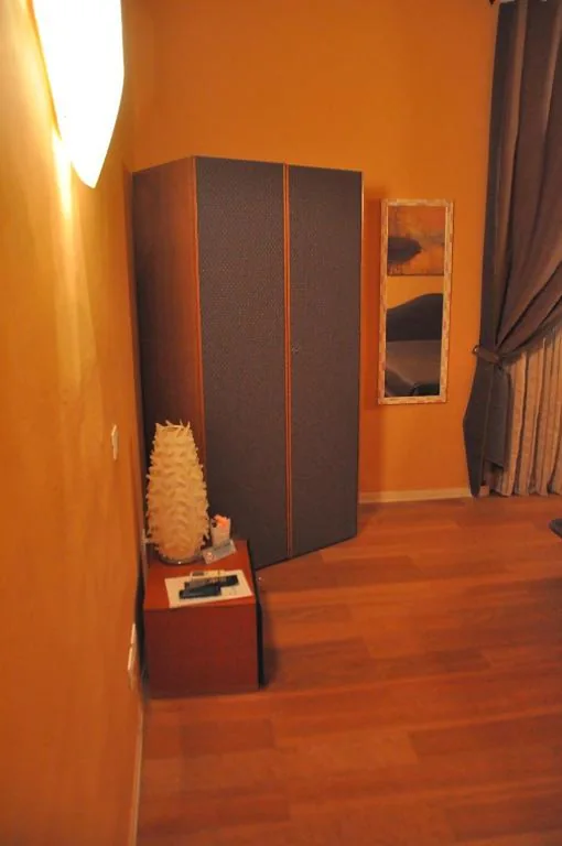 Camera Tripla Standard — B&B Al Canto del Cavour