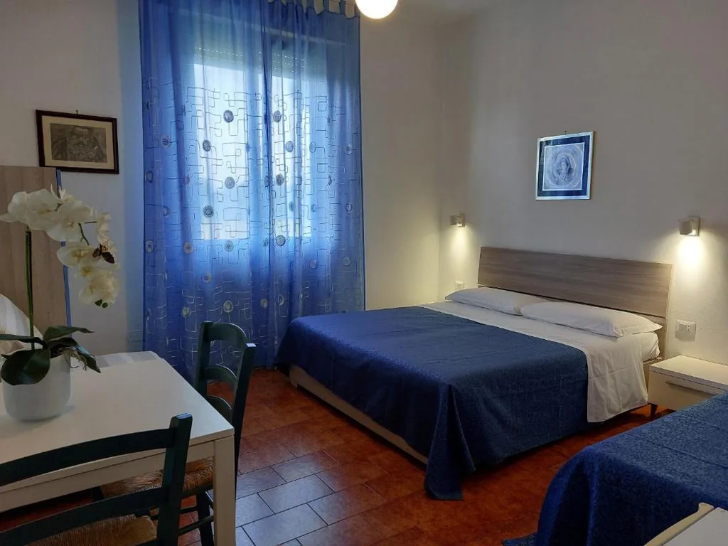 Standard Triple Room — B&B SoleLuna