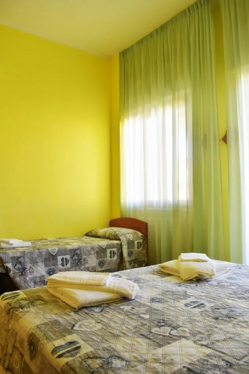 Camera Tripla Standard — Casa per Ferie Nostra Signora Tonfano