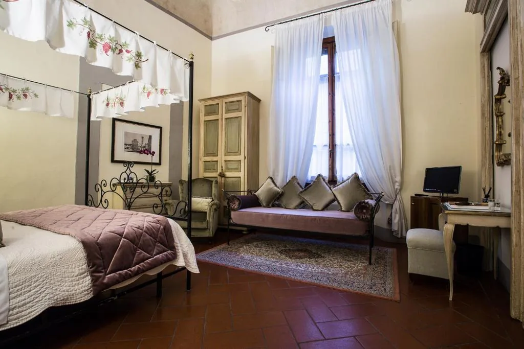 Standard Triple Room — Hotel Burchianti