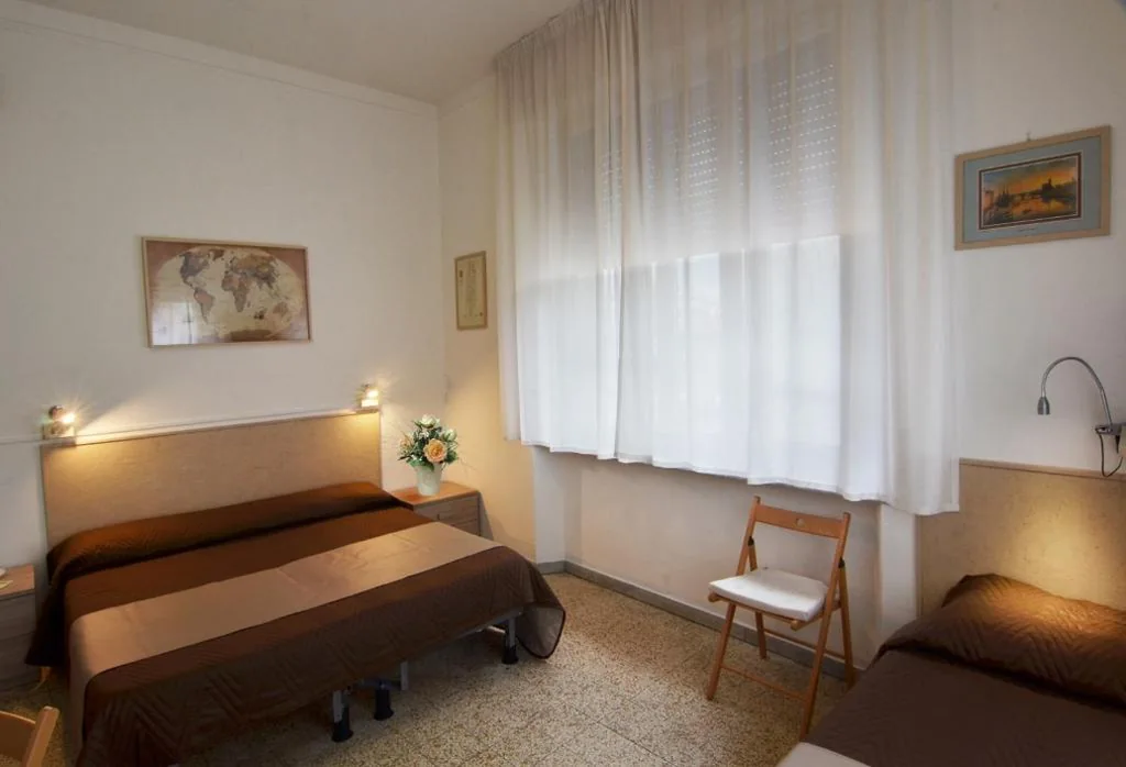 Camera Tripla Standard — Hotel La Torre