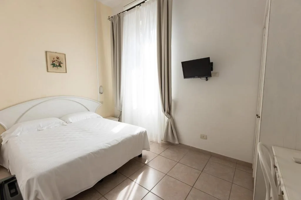 Standard Triple Room — Hotel Nettuno