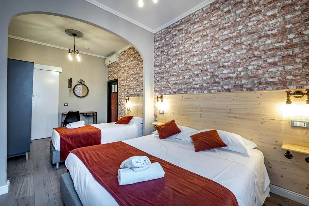 Camera Tripla Standard — HOTEL VENETO Centro Storico di Firenze