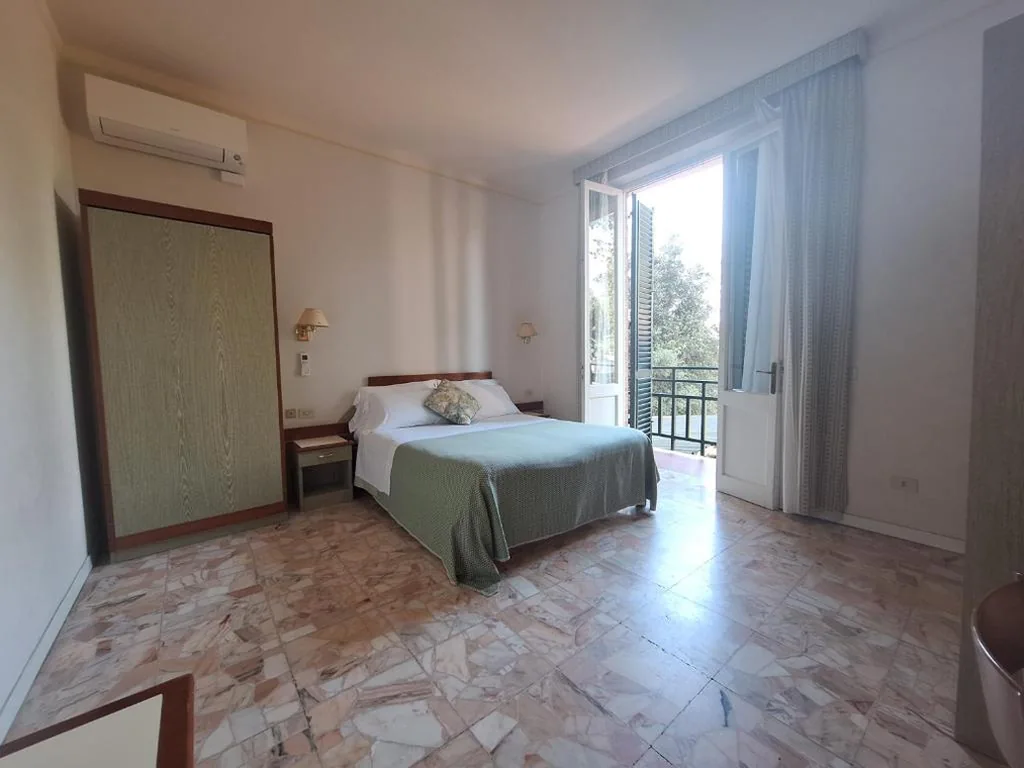 Standard Triple Room — Hotel Villa Tiziana
