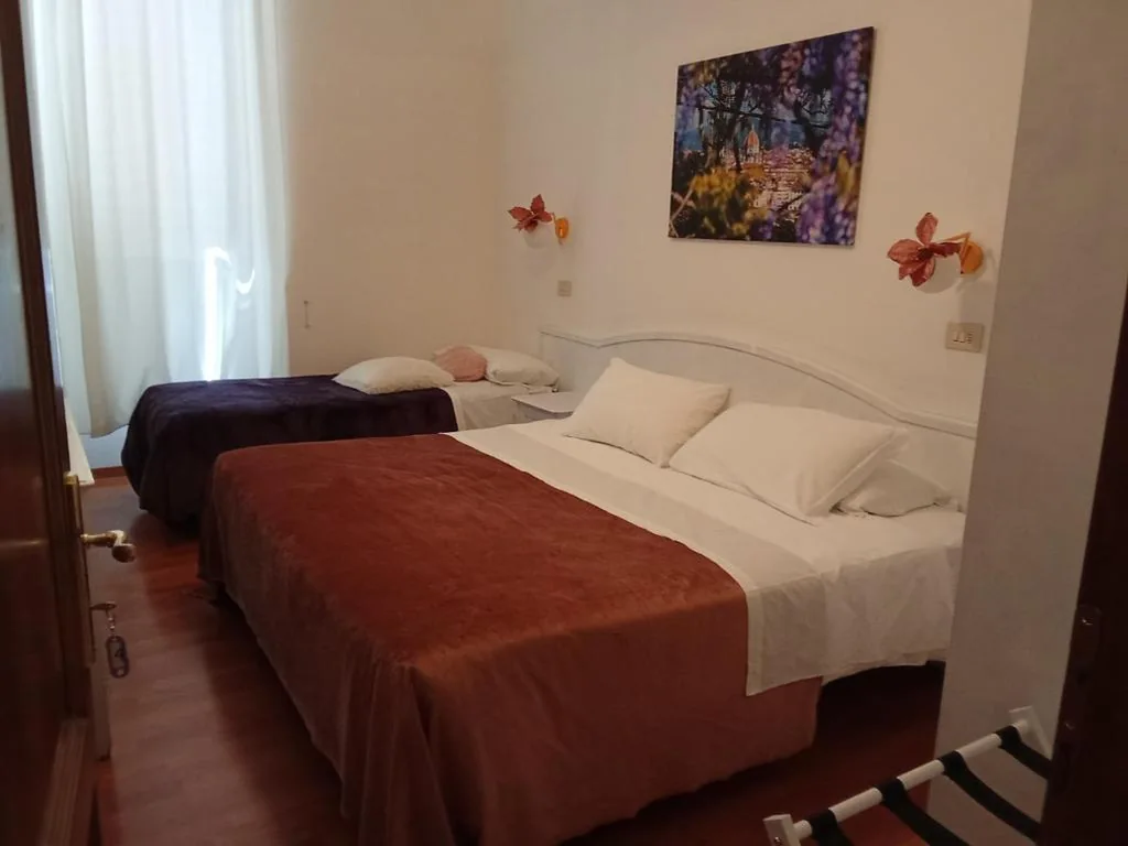 Camera Tripla Standard — Soggiorno Madrid