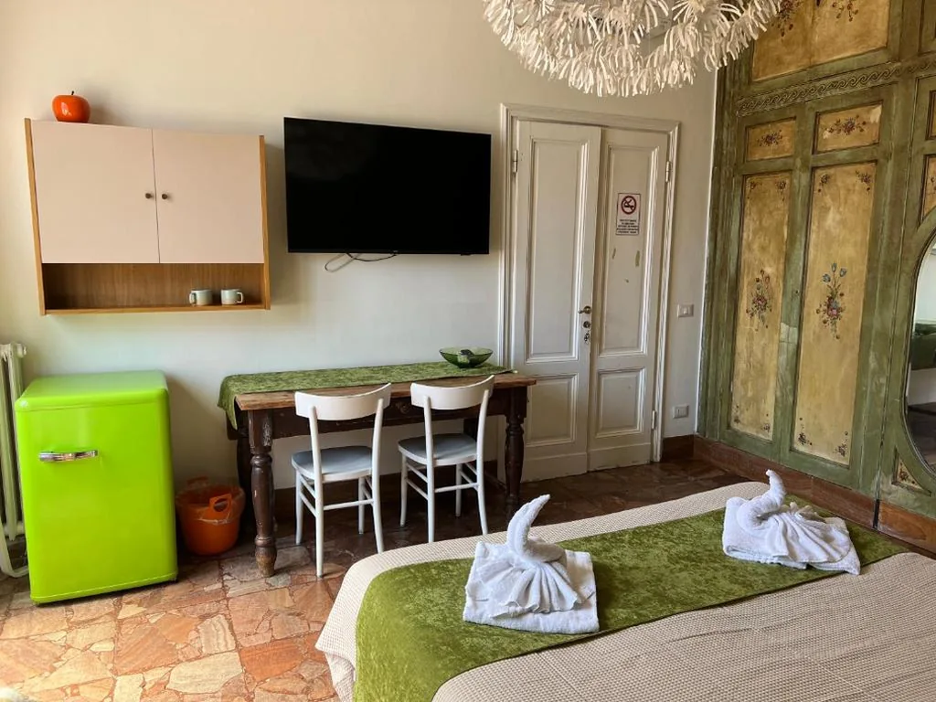 Superior Triple Room with Balcony — Artemente Florence B&B
