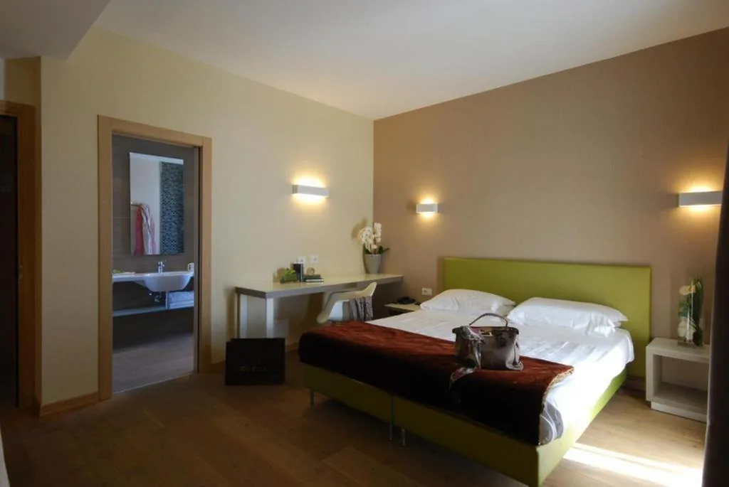 Superior Triple Room with Sea View — Hotel Bracciotti