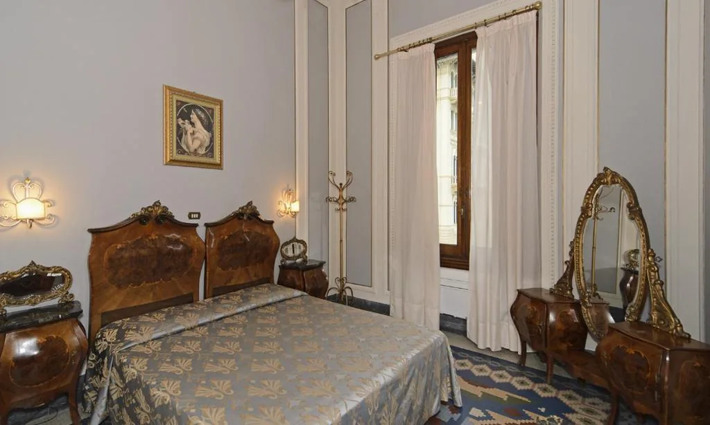Camera Tripla Superior con Vista Mare — Villa Tina Hotel