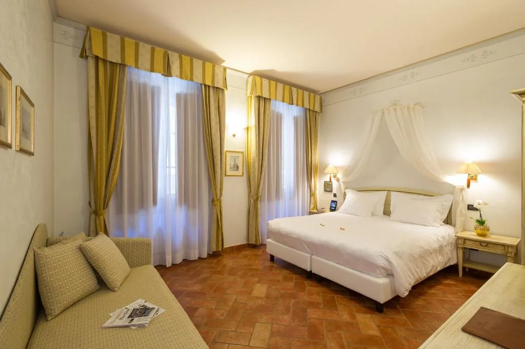 Superior Triple Room — Hotel Davanzati