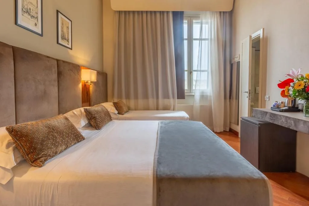 Superior Triple Room — Hotel Embassy