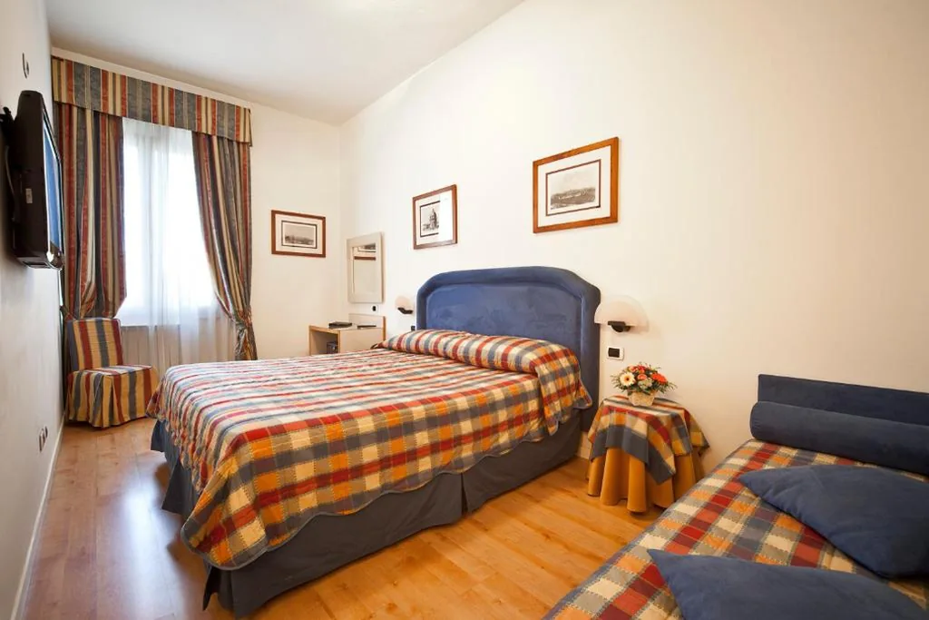 Superior Triple Room — Hotel Italia