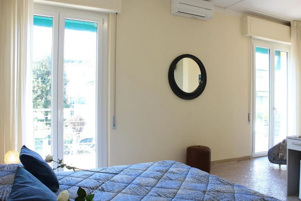 Superior Triple Room — Hotel Luca