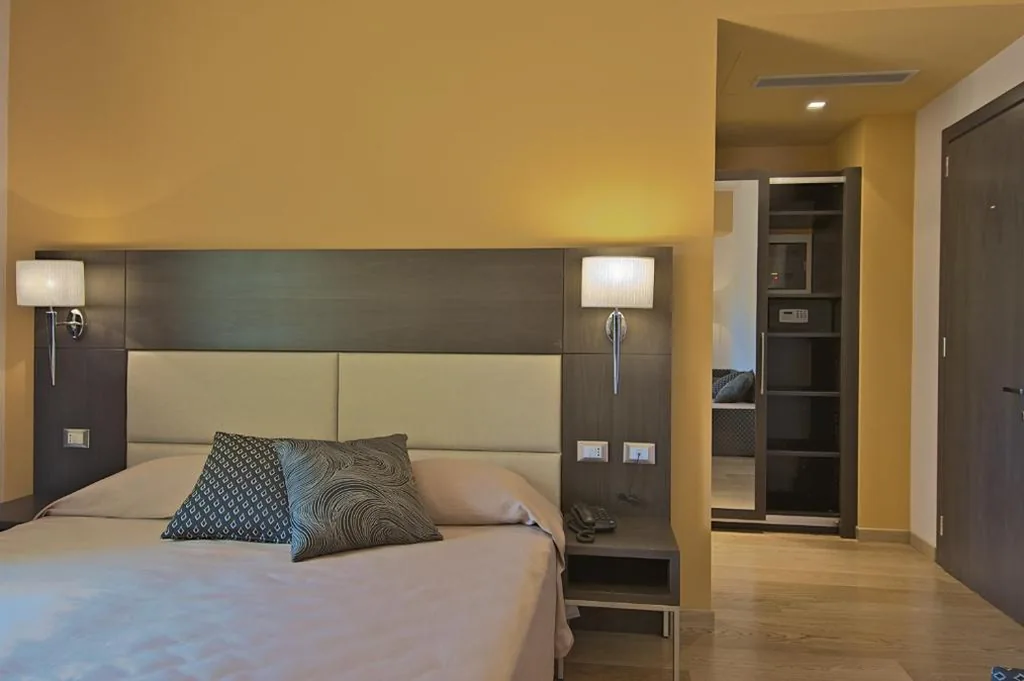 Camera Tripla Superior — Zen Hotel Versilia