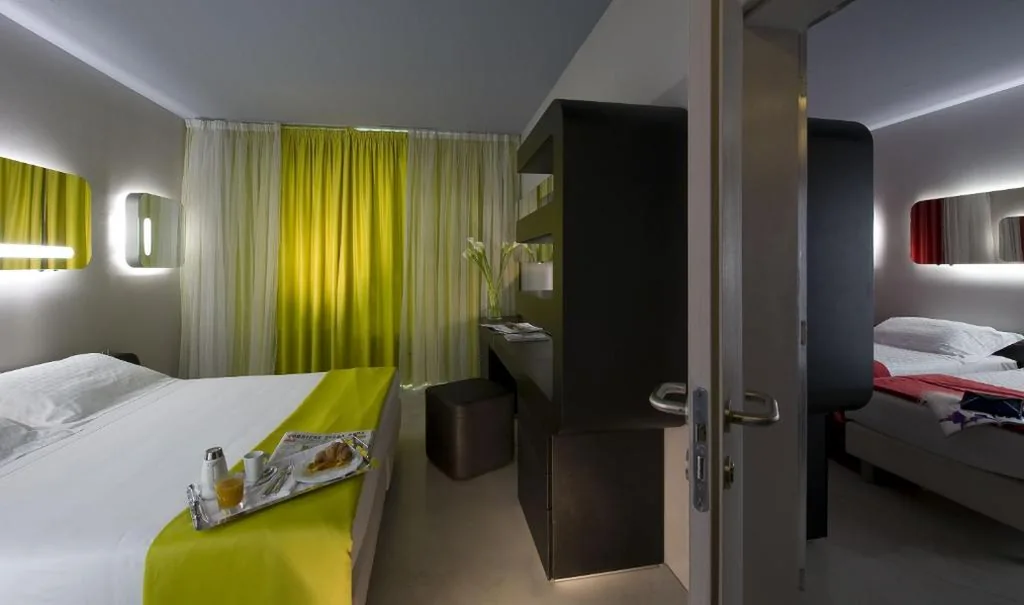 Connecting Rooms — San Ranieri Hotel – Meetings & Pool