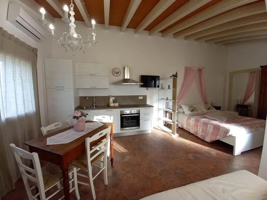 Casa con 1 Camera da Letto — La Casina di campagna tra Cecina e Bibbona