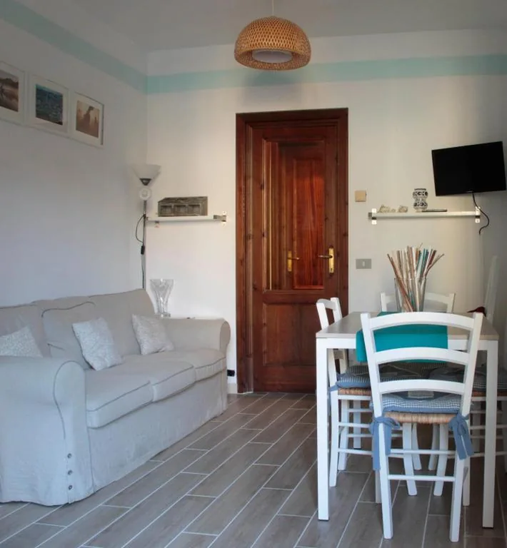 Two-Bedroom House — La Casa in Passeggiata – Seancity