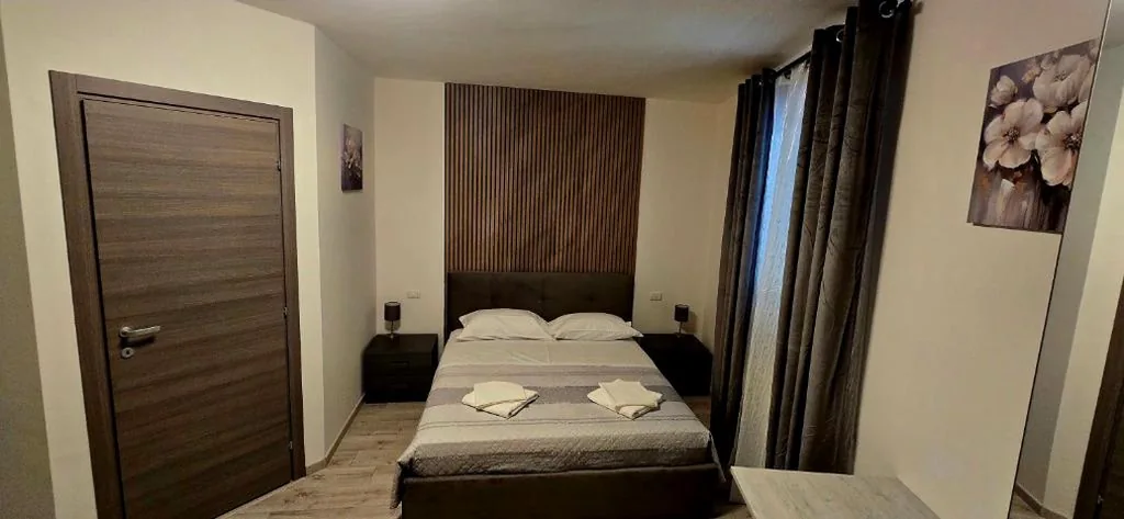 Two-Bedroom House — SLEEP & GO Pisa