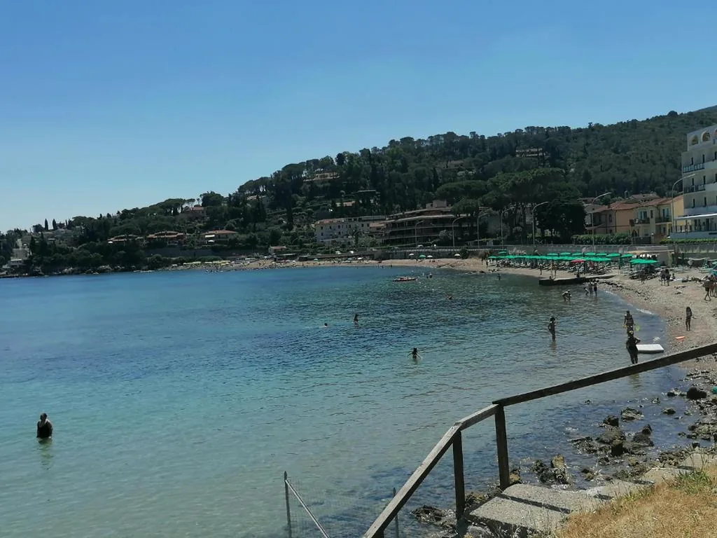 Four-Bedroom House — Affitti Brevi Toscana – La Terrazza sul Mare