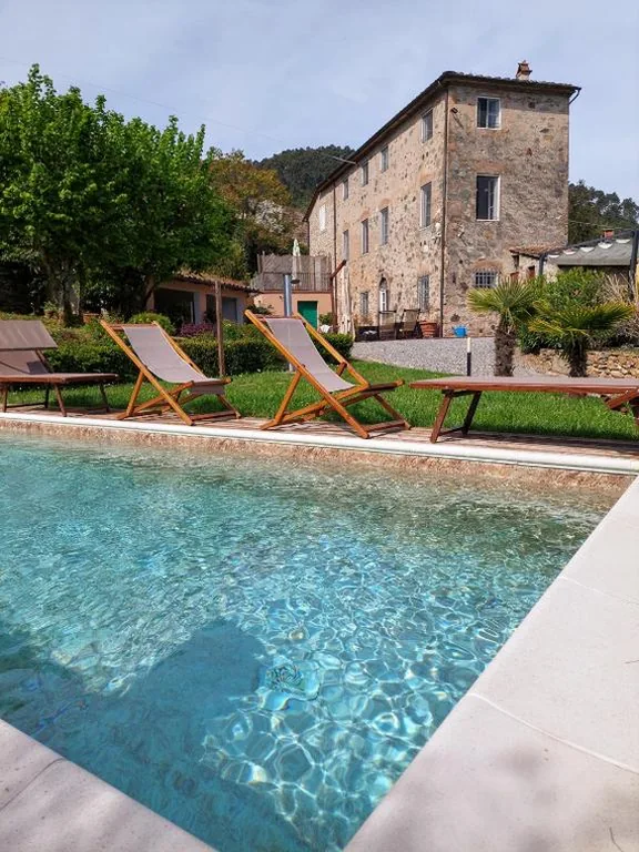 Casa con 4 camere da letto — Casa Locci