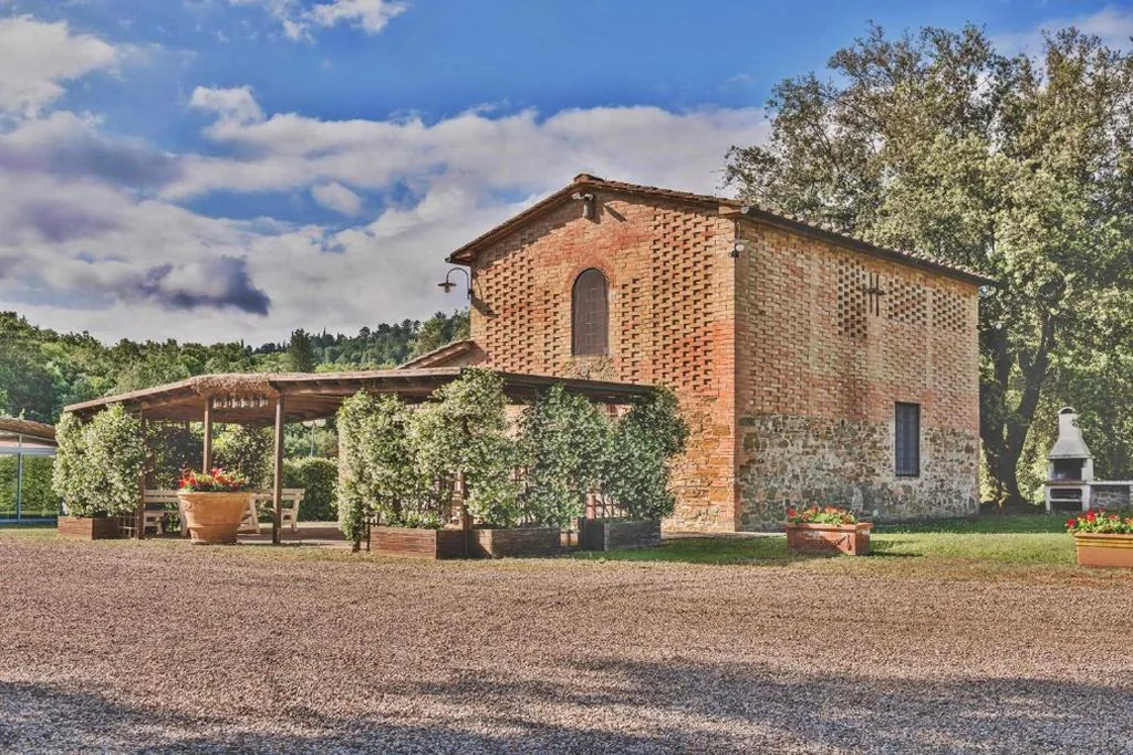 Four-Bedroom House — LA RIMESSA EXPERIENCE-Dream Holiday Home