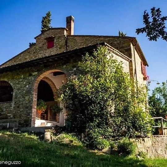 Casa Vacanze — Casa nel bosco il Grottone
