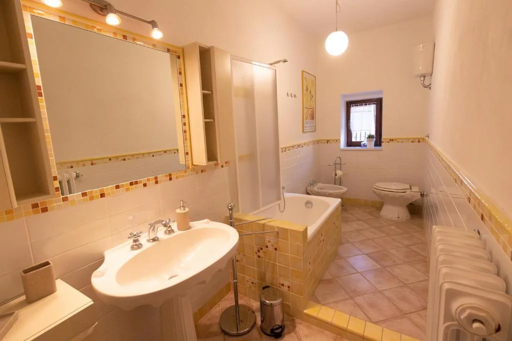 Casa Vacanze — DONNA LAURA – Holiday Home