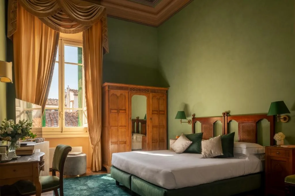 Classic Double Room Separate Building — Loggiato Dei Serviti