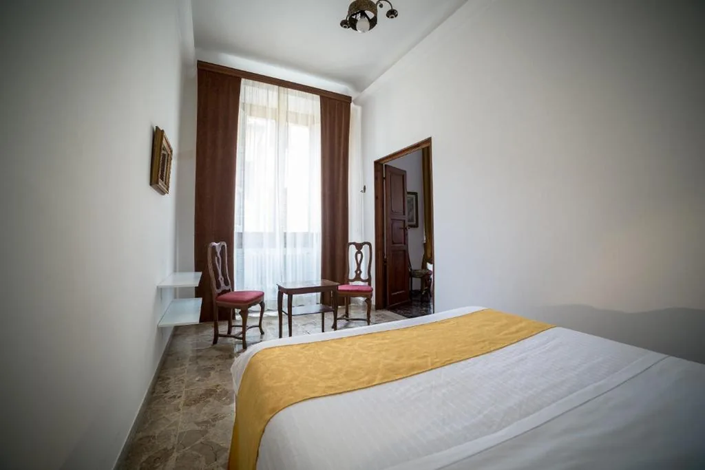 Deluxe Suite (2 Adults) — b&b Florence Cathedral