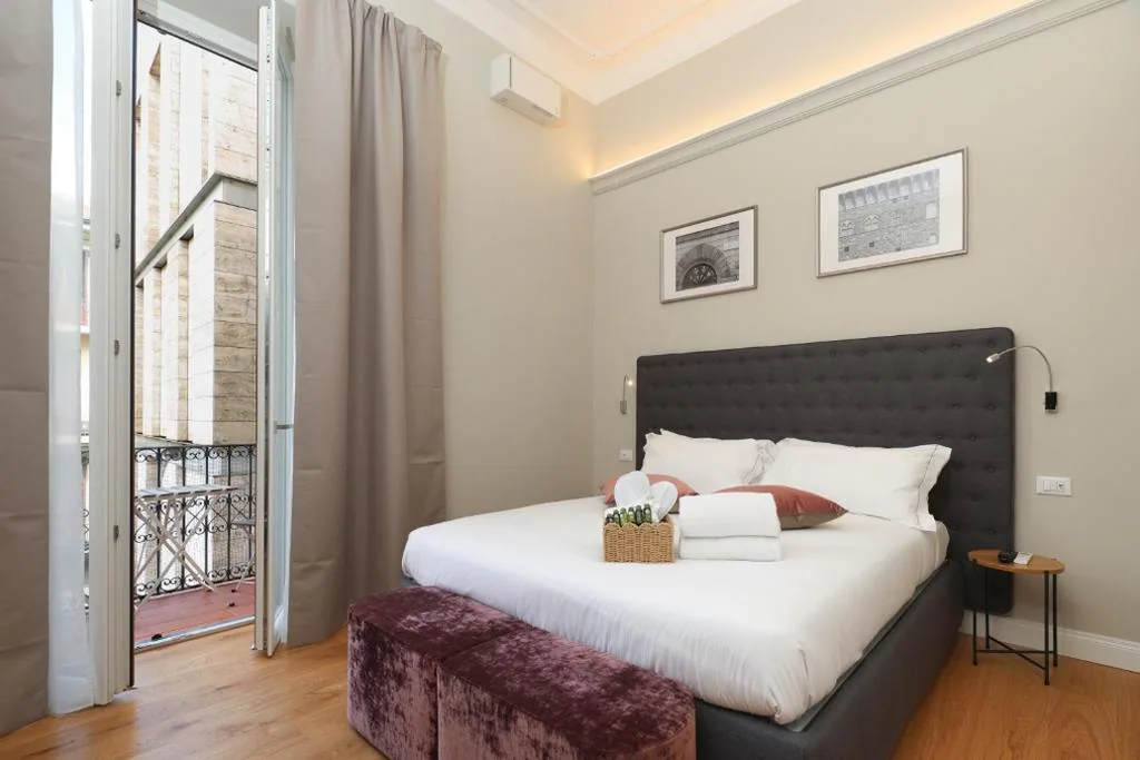 Double or Twin Superior Room with Balcony — N7 Rooms