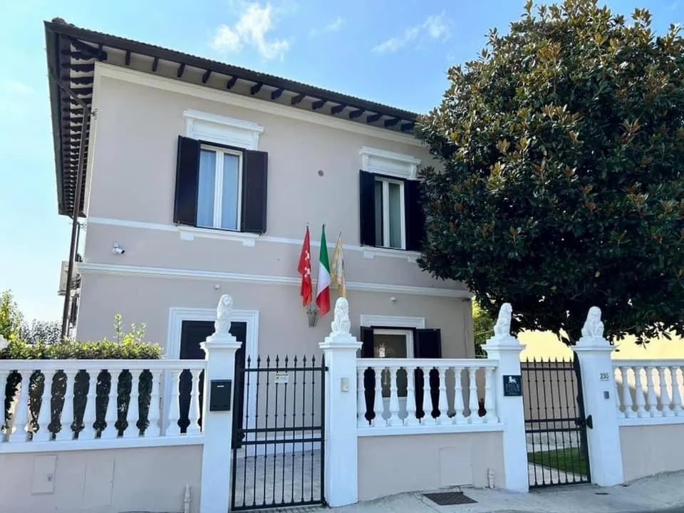 FOUR LIONS VILLA GUESTHOUSE — foto 6