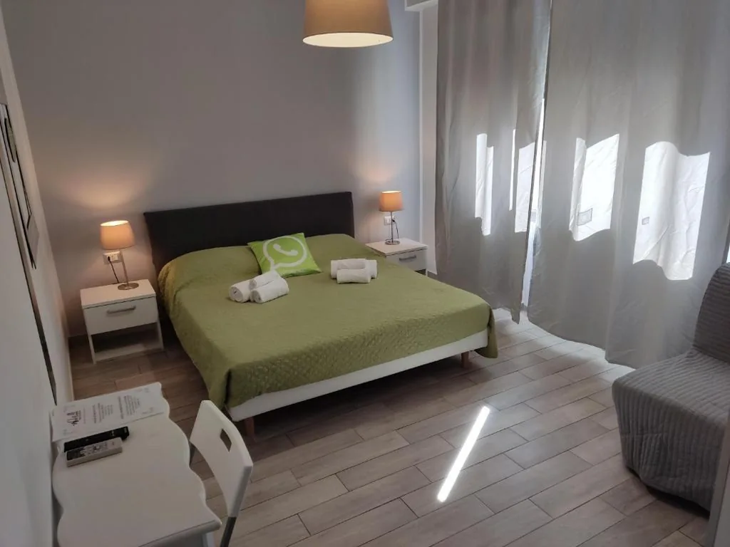 Guest House Web Room