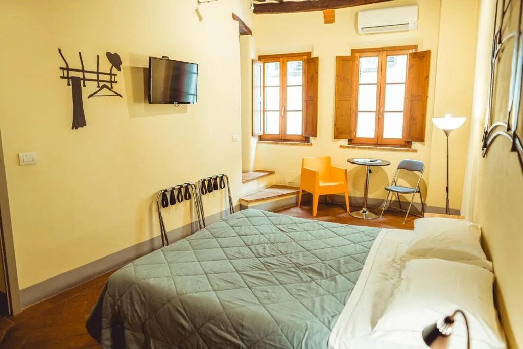 Guesthouse Via Di Gracciano – Adults Only