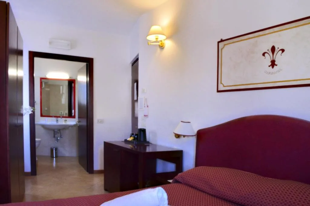 Hotel Cardinal of Florence – recommended for ages 25 to 55 — foto 3