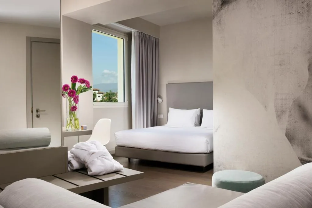 Hotel Glance In Florence
