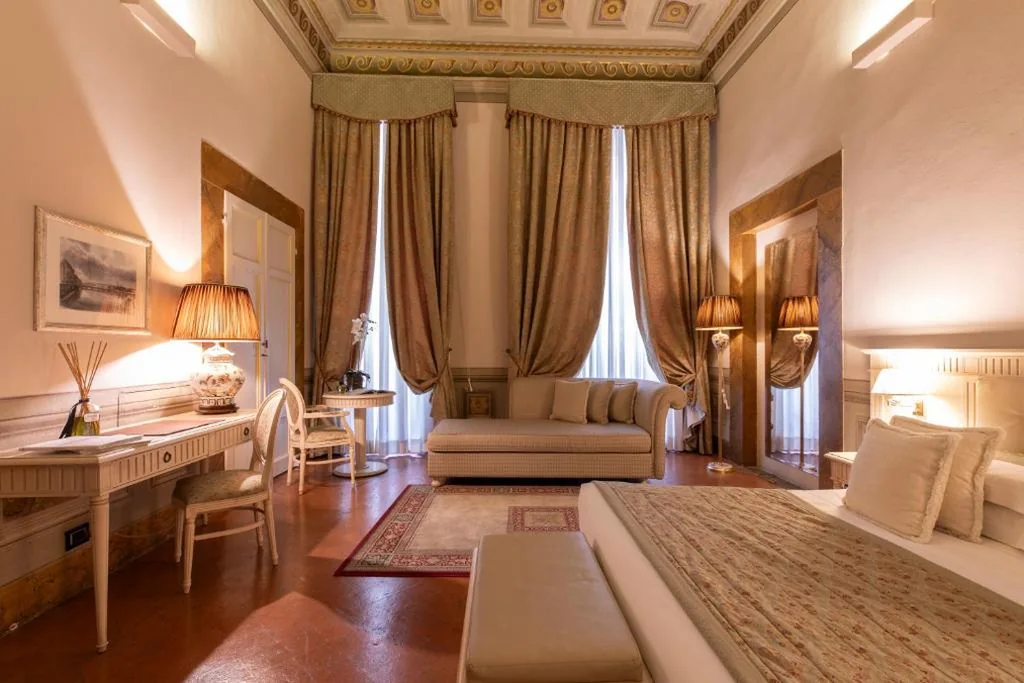 Junior Suite (2 Adults) — Palazzo Guicciardini