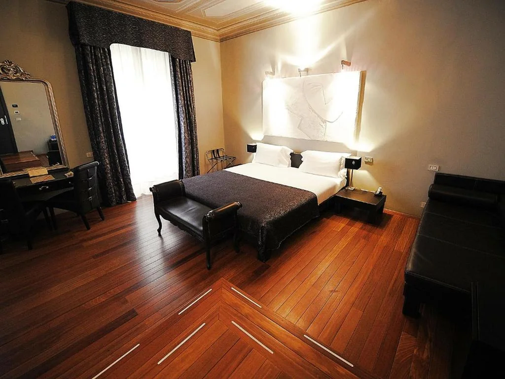 Junior Suite — Borghese Palace Art Hotel