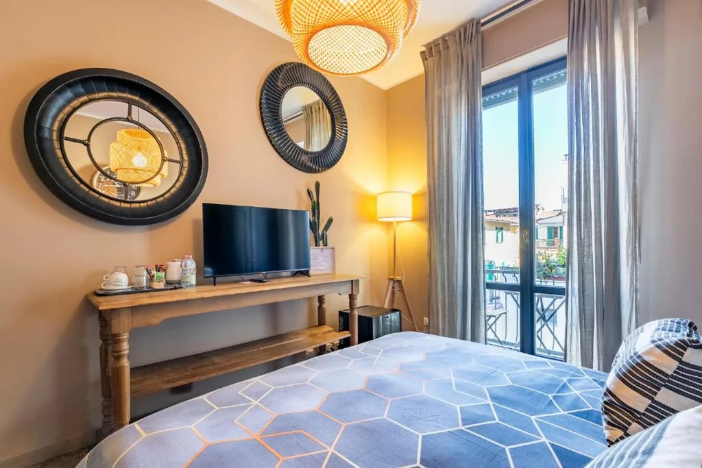 Junior Suite con Balcone — B&B BOBOTEL City Center