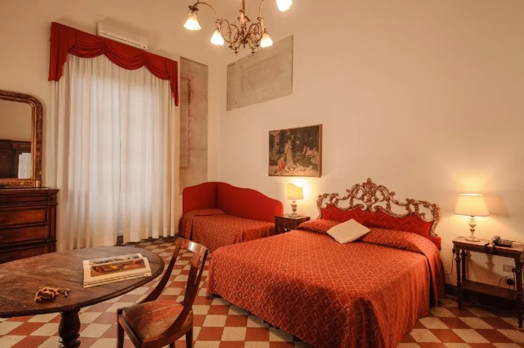 Junior Suite with Balcony — Hotel Annalena